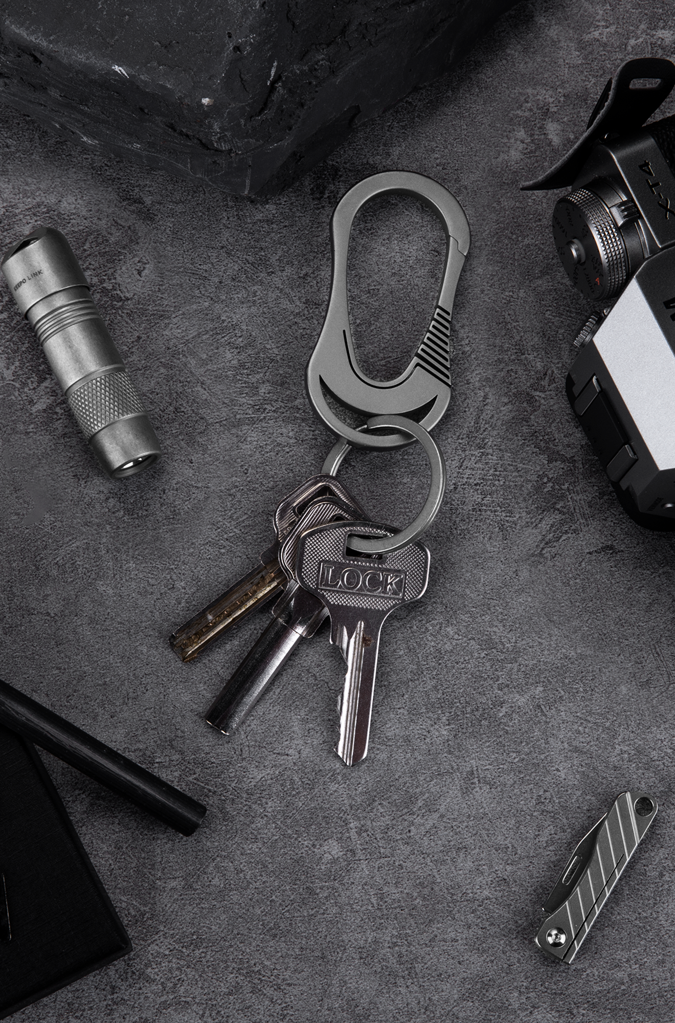 OLM01 Titanium Keychain Carabiner Clip for Keys